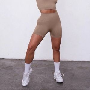 SCULPTFLEX® BIKE SHORTS - SAND SZ XS